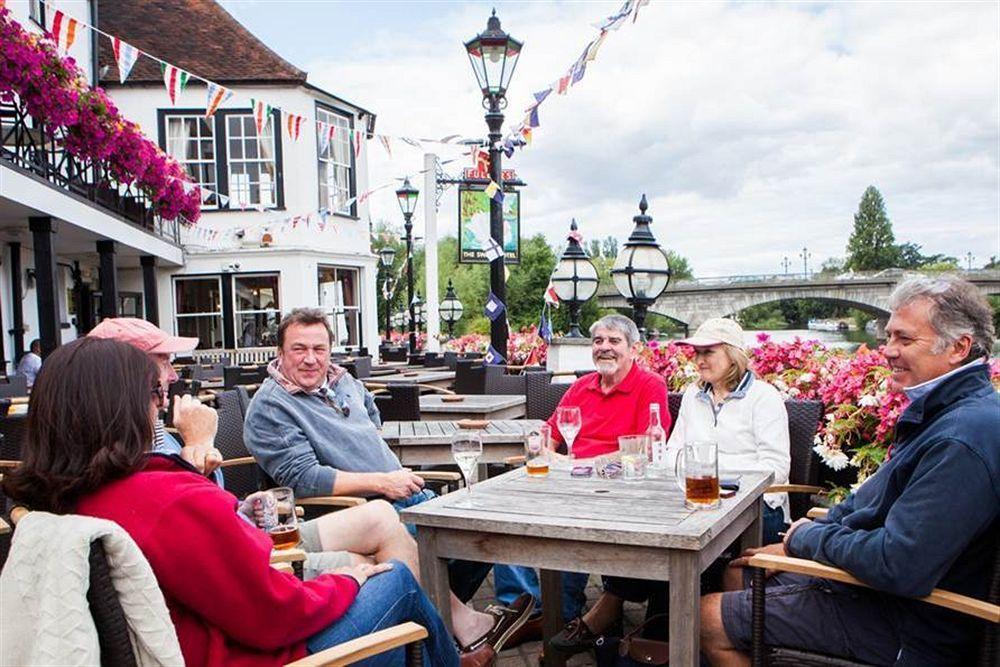 The Swan Hotel Staines-upon-Thames ภายนอก รูปภาพ