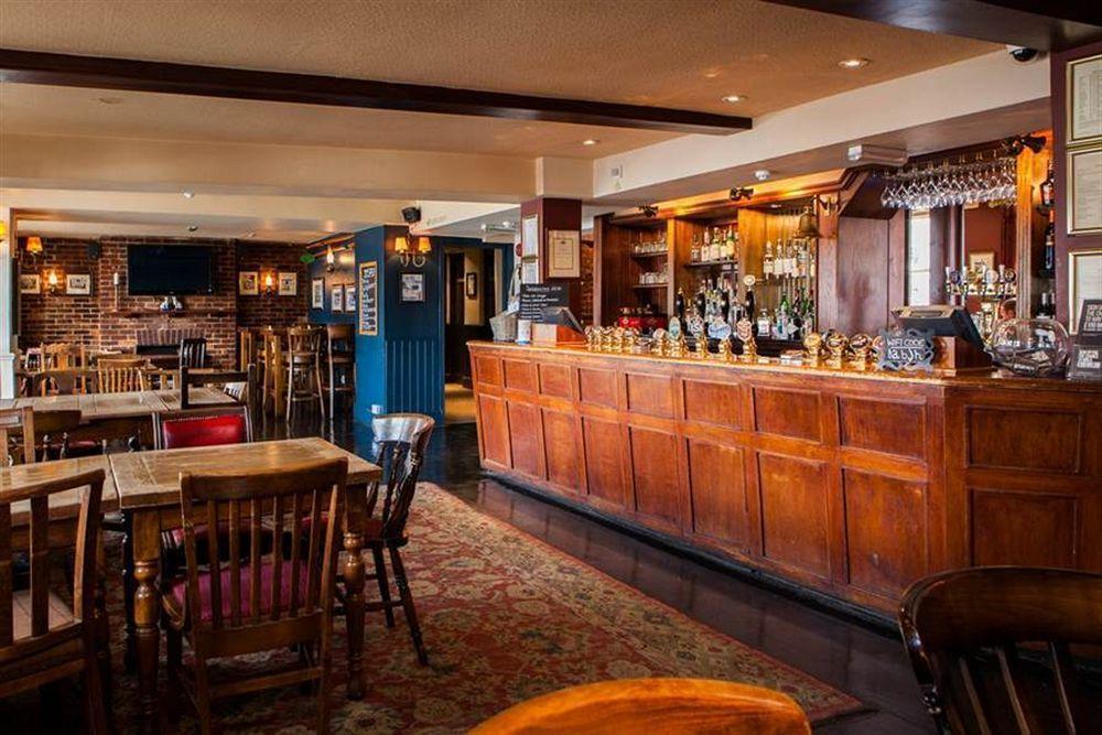 The Swan Hotel Staines-upon-Thames ภายนอก รูปภาพ