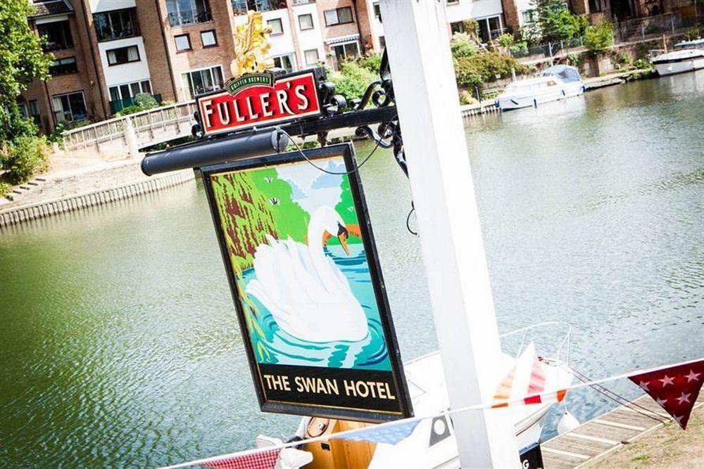 The Swan Hotel Staines-upon-Thames ภายนอก รูปภาพ